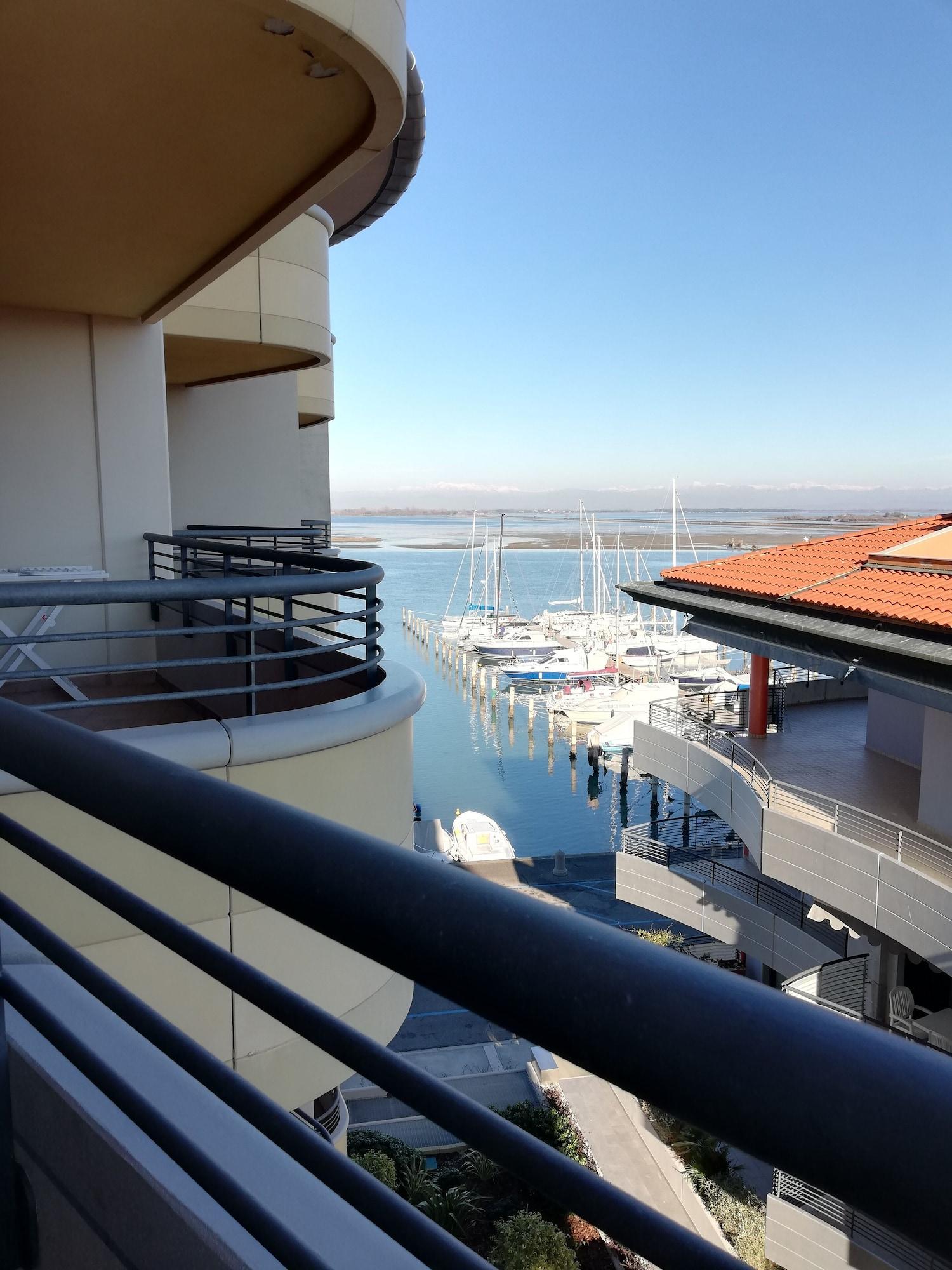 Hotel Laguna Palace 4*